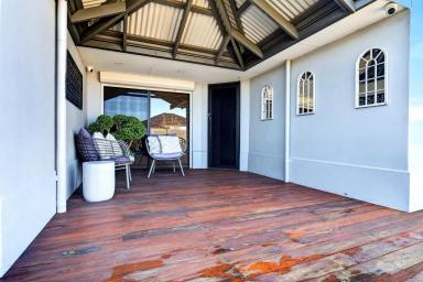 House For Sale - WA - Ashby - 6065 - Room for Everyone, Close to Everything (Image 2)