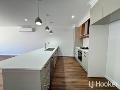 Duplex/Semi-detached Leased - NSW - Inverell - 2360 - Modern Duplex In Terry Drive  (Image 2)