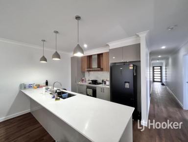 Duplex/Semi-detached For Lease - NSW - Inverell - 2360 - Modern Duplex In Terry Drive  (Image 2)
