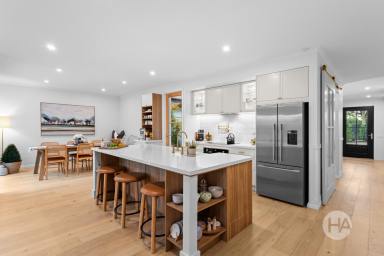 House For Sale - VIC - Mount Eliza - 3930 - Decedent in Design  (Image 2)