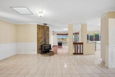 House For Sale - WA - Leeming - 6149 - In a Word: Balanced  (Image 2)