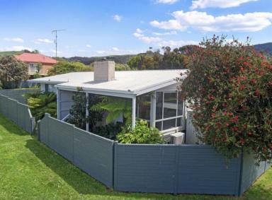 House For Lease - VIC - Apollo Bay - 3233 - DELIGHTFUL & CENTRAL FAMILY HOME (Image 2)