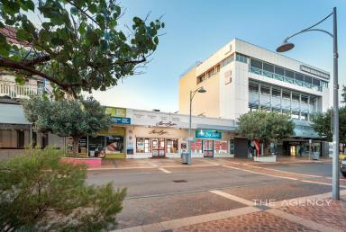 House For Sale - WA - Geraldton - 6530 - Prime Marine Terrace Position. Two Titles. Six Car Bays. (Image 2)