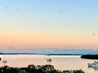 House For Sale - QLD - Macleay Island - 4184 - Exceptional Bay Vistas, Stunning Sunsets & Direct Water Access  (Image 2)