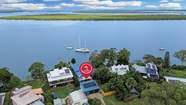 House For Sale - QLD - Macleay Island - 4184 - Exceptional Bay Vistas, Stunning Sunsets & Direct Water Access  (Image 2)