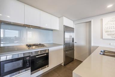 Apartment For Sale - WA - Mandurah - 6210 - STUNNING EXECUTIVE APARTMENT!  (Image 2)