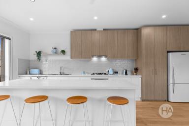Unit For Sale - VIC - Mount Martha - 3934 - The Art of Easy Living  (Image 2)