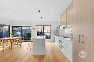 Unit For Sale - VIC - Mount Martha - 3934 - The Art of Easy Living  (Image 2)