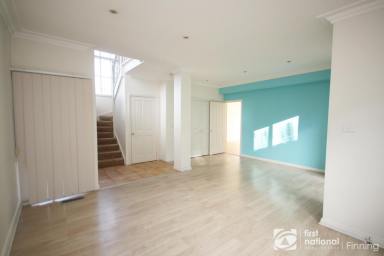 Townhouse For Lease - VIC - Templestowe - 3106 - Spacious 3 Bedroom Townhouse in Sought After Templestowe Location (Image 2)