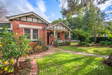 House For Sale - NSW - Albury - 2640 - CENTRAL ALBURY CHARM WITH EXCEPTIONAL FAMILY APPEAL (Image 2)