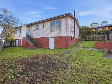 House For Lease - TAS - New Norfolk - 7140 - Positioned in a peaceful pocket of New Norfolk  (Image 2)