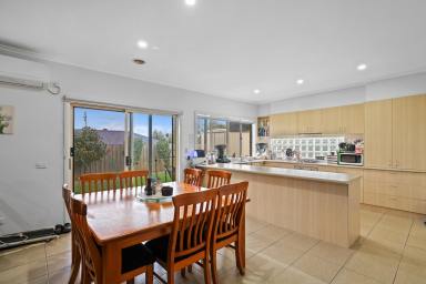 House For Sale - VIC - Drouin - 3818 - A MUST-SEE PROPERTY (Image 2)