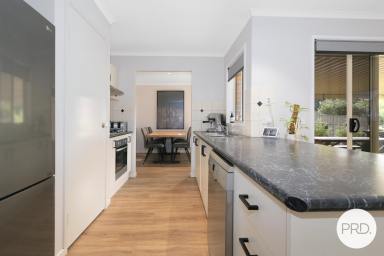 House For Lease - NSW - Glenroy - 2640 - COMFORT AND COZY INSIDE AND OUT! (Image 2)