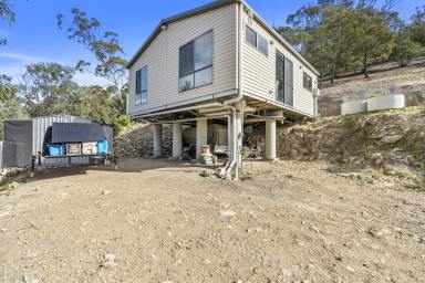 House For Lease - TAS - Geilston Bay - 7015 - Stunning One-Bedroom Flat with Spectacular Views - $450 Per Week (Image 2)