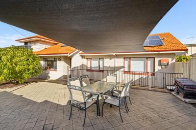 House For Sale - WA - Yokine - 6060 - A Royal Opportunity on a Green Title block. (Image 2)