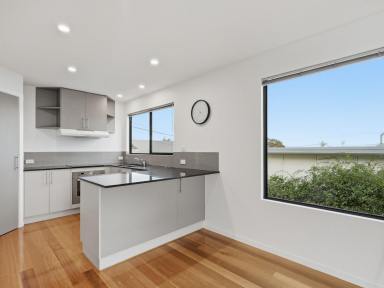 House For Lease - TAS - Bellerive - 7018 - Stunning Home with Breathtaking Views in the Heart of Bellerive! (Image 2)