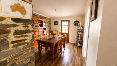 House For Sale - SA - Tungkillo - 5236 - Affordable historic charm meets country lifestyle opportunity. Space and character with room to add your touches to create your country home. (Image 2)