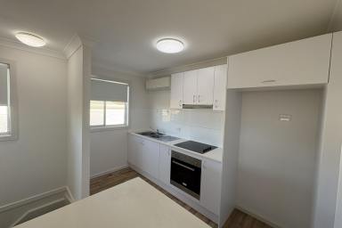 Unit For Lease - NSW - Tanilba Bay - 2319 - WELL PRESENTED 1-BEDROOM TOWNHOUSE IN A CONVENIENT LOCATION. (Image 2)
