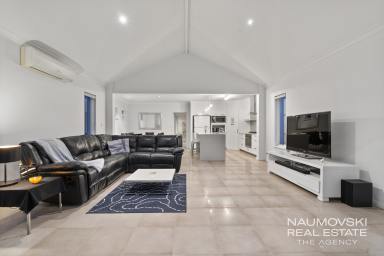 House For Sale - WA - Karrinyup - 6018 - THE KARRINYUP LIFESTYLE AWAITS! (Image 2)