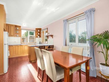 House For Sale - TAS - Devonport - 7310 - One Hundred Tasman Street  (Image 2)