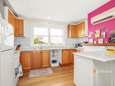 House For Sale - TAS - Devonport - 7310 - Winner on Winston  (Image 2)