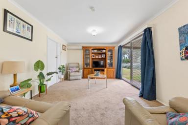 House For Sale - VIC - Iraak - 3494 - RURAL LOCATION CLOSE TO THE RIVER  (Image 2)