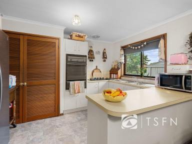 House For Sale - VIC - Kangaroo Flat - 3555 - Fantastic Opportunity in Sought-After Kangaroo Flat  (Image 2)