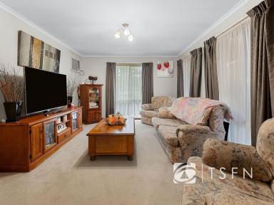 House For Sale - VIC - Kangaroo Flat - 3555 - Fantastic Opportunity in Sought-After Kangaroo Flat  (Image 2)