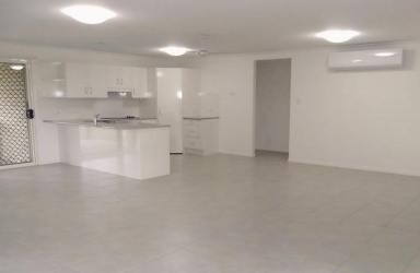 House For Lease - QLD - Gracemere - 4702 - Modern, Light-Filled Family Living in a Prime Location  (Image 2)