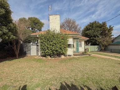 House For Sale - VIC - Swan Hill - 3585 - Renovate or Rebuild - Opportunity on 650m² (Image 2)