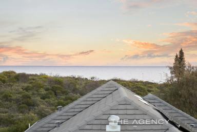 House For Sale - WA - Iluka - 6028 - OPEN SUNDAY 12.00-12.30- MODERN COASTAL MASTERPIECE  (Image 2)