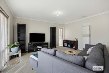 Townhouse For Sale - VIC - Kennington - 3550 - Modern, Low Maintenance Living, Close to It All  (Image 2)