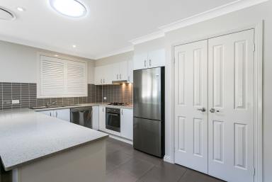 House For Lease - NSW - Tamworth - 2340 - EXECUTIVE LIVING IN HILLVUE  (Image 2)