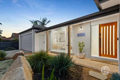House For Sale - VIC - Somerville - 3912 - Pamela  (Image 2)