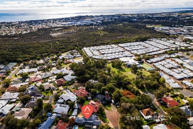 House For Sale - WA - West Busselton - 6280 - Hidden Gem with Side Access, Workshop & Powered Shed  (Image 2)