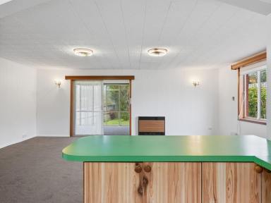 House For Lease - TAS - Risdon Vale - 7016 - Quiet cul-de-sac living with space, sun and huge workshop (Image 2)