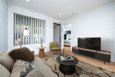 House For Sale - WA - Banksia Grove - 6031 - ROOM FOR ALL THE TOYS – SECURE, SPACIOUS & SURPRISINGLY LOW-MAINTENANCE! (Image 2)