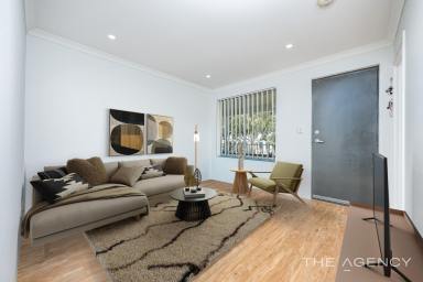 House For Sale - WA - Banksia Grove - 6031 - ROOM FOR ALL THE TOYS – SECURE, SPACIOUS & SURPRISINGLY LOW-MAINTENANCE! (Image 2)