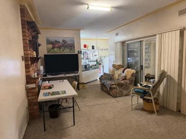 House For Sale - NSW - Inverell - 2360 - Ideal First Home or Investment (Image 2)