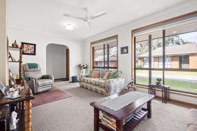 House For Sale - VIC - Kennington - 3550 - Quality, Comfort & Convenience in the Heart of Kennington  (Image 2)