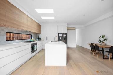 Townhouse For Lease - VIC - Mentone - 3194 - Contemporary Bayside Living with Premium Finishes  (Image 2)