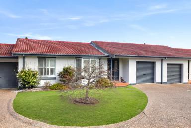 Unit For Sale - NSW - Bowral - 2576 - 'Oxley Court' Stone Throw Distance From Bowral CBD - Northerly Sun Filled Living  (Image 2)