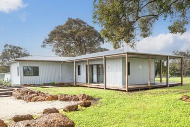 House For Lease - WA - Kudardup - 6290 - Relaxed living  (Image 2)