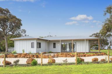 House For Lease - WA - Kudardup - 6290 - Relaxed living  (Image 2)