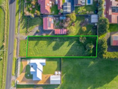Residential Block For Sale - VIC - Portland - 3305 - Build Your Dream Home on a Generous 2,547m² Allotment  (Image 2)