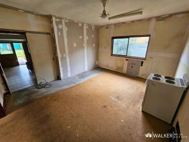 House For Sale - VIC - Kyabram - 3620 - Renovate, Rebuild or Reimagine!  (Image 2)