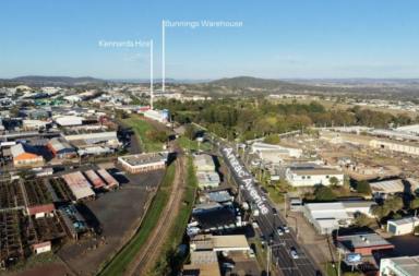 Retail For Sale - QLD - Harristown - 4350 - HIGH EXPOSURE BLUE CHIP ENTRY LEVEL INVESTMENT  (Image 2)