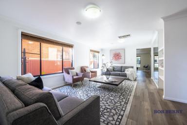 House For Lease - NSW - Dubbo - 2830 - Lifestyle Living in the Heart of Dubbo - lawn and garden maintenance included  (Image 2)