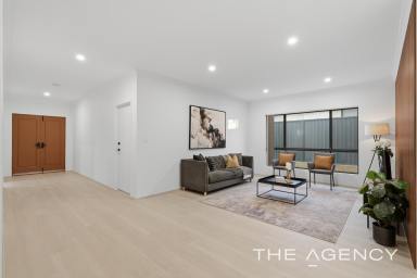 House For Sale - WA - Baldivis - 6171 - Brand Family Home with Luxurious Style!  (Image 2)