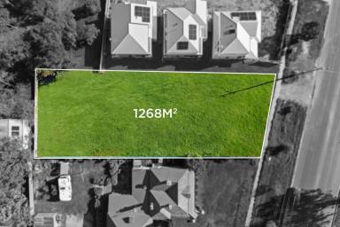 Residential Block For Sale - VIC - Quarry Hill - 3550 - Rare Quarry Hill Opportunity - 1,268 m2! - Dream Home or Develop, the Choice is Yours!  (Image 2)
